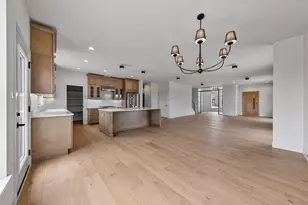 9523 Hook St, Highland, IN 46322 - Photo 8