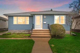 217 W 40th Pl, Griffith, IN 46319 - Photo 2