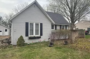 307 McKinley St, Kouts, IN 46347 - Photo 1