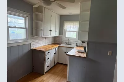 307 McKinley Street, Kouts, IN 46347 - Photo 2