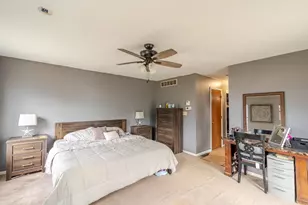 2402 Linda Rd, Valparaiso, IN 46383 - Photo 8