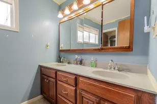 2402 Linda Rd, Valparaiso, IN 46383 - Photo 12