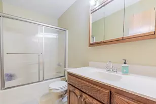 2402 Linda Rd, Valparaiso, IN 46383 - Photo 28