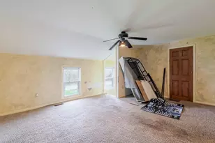 2402 Linda Rd, Valparaiso, IN 46383 - Photo 26