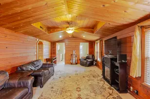 2402 Linda Rd, Valparaiso, IN 46383 - Photo 18