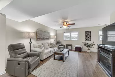 545 N Oakwood Street #7, Griffith, IN 46319 - Photo 8