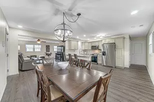 545 N Oakwood St, Griffith, IN 46319 - Photo 4