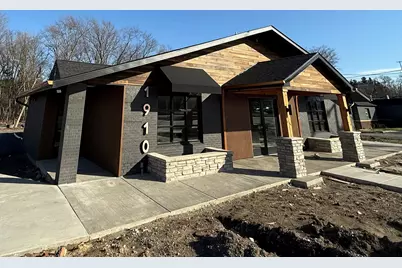 1910 Calumet (North-East Suite) Avenue, Valparaiso, IN 46383 - Photo 1