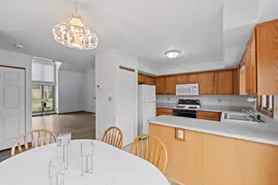 1361 W 94th Ct, Crown Point, IN 46307 - Photo 8