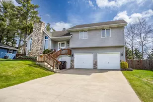 15 Vine Dr, Hebron, IN 46341 - Photo 2