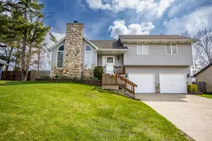 15 Vine Dr, Hebron, IN 46341 - Photo 1