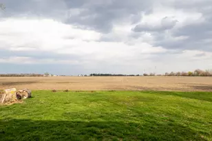 105 N Homer Ln, Wolcott, IN 47995 - Photo 8