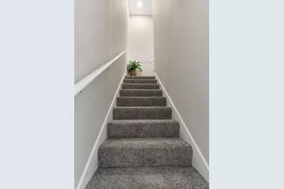 925 Paula Court, Hobart, IN 46342 - Photo 14