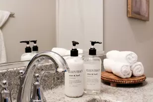 925 Paula Ct, Hobart, IN 46342 - Photo 20