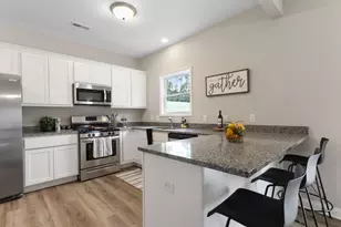 925 Paula Ct, Hobart, IN 46342 - Photo 10