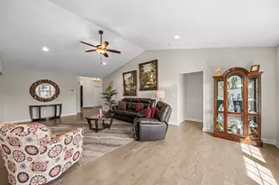 2324 Waterford Cir E, Schererville, IN 46375 - Photo 14