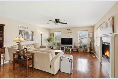 340 W 126th Place, Crown Point, IN 46307 - Photo 8