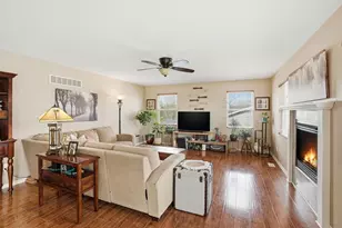 340 W 126th Pl, Crown Point, IN 46307 - Photo 8