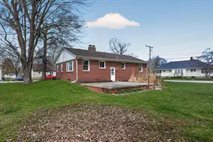 701 S Rose Ave, Kouts, IN 46347 - Photo 2