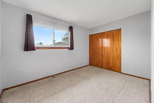 9324 Saric Dr, Highland, IN 46322 - Photo 8
