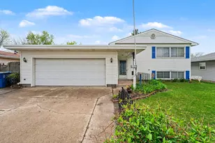 9324 Saric Dr, Highland, IN 46322 - Photo 2