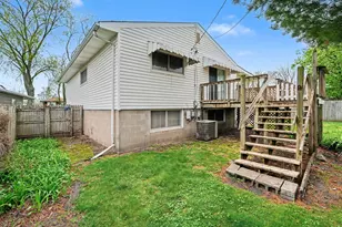 9324 Saric Dr, Highland, IN 46322 - Photo 16