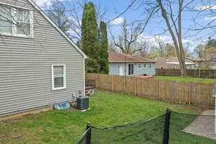 1102 W 14th St, La Porte, IN 46350 - Photo 34