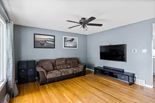 1102 W 14th St, La Porte, IN 46350 - Photo 4