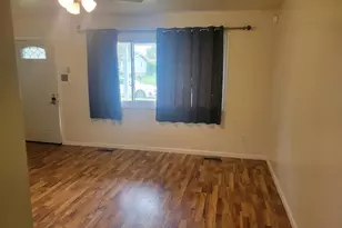 414 Salt Creek Pkwy, Valparaiso, IN 46385 - Photo 2