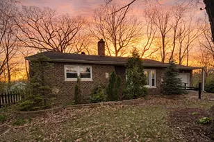 1000 E 61st Pl, Merrillville, IN 46410 - Photo 1