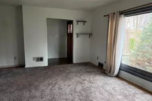 1000 E 61st Pl, Merrillville, IN 46410 - Photo 12
