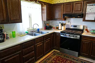 414 E Dominic St, LaCrosse, IN 46348 - Photo 10