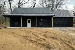 4021 E Porter St, Demotte, IN 46310 - Photo 1