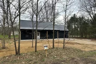 4021 E Porter St, Demotte, IN 46310 - Photo 2