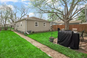 1330 W 1st Pl, Hobart, IN 46342 - Photo 16
