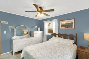 1330 W 1st Pl, Hobart, IN 46342 - Photo 8