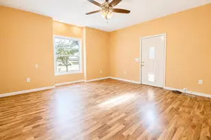 207 W Lake St, Knox, IN 46534 - Photo 2