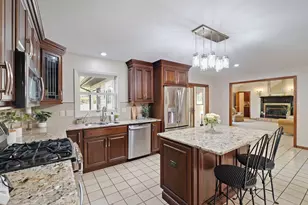 13189 Fillmore St, Crown Point, IN 46307 - Photo 6
