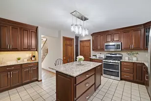 13189 Fillmore St, Crown Point, IN 46307 - Photo 4
