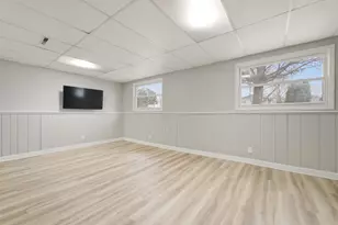 9830 Mckinley St, Crown Point, IN 46307 - Photo 12