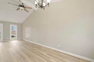 9830 Mckinley St, Crown Point, IN 46307 - Photo 6