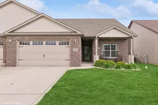 3008 Winter Garden Dr, Valparaiso, IN 46385 - Photo 2