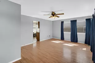 1006 W Old Ridge Rd, Hobart, IN 46342 - Photo 4