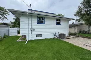 1960 M L King Dr, Gary, IN 46407 - Photo 16