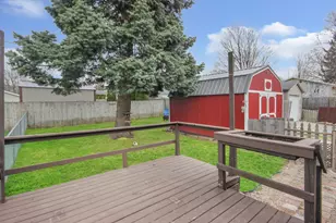 805 E Jefferson Ave, La Porte, IN 46350 - Photo 4
