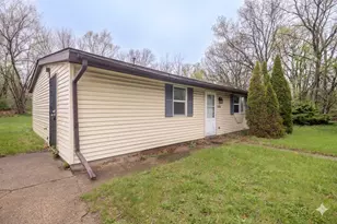 2280 Roosevelt Pl, Gary, IN 46404 - Photo 2