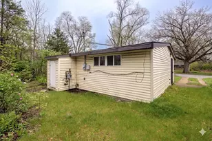 2280 Roosevelt Pl, Gary, IN 46404 - Photo 14