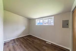 2280 Roosevelt Pl, Gary, IN 46404 - Photo 8