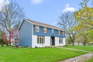 701 Trenton St, Crown Point, IN 46307 - Photo 2