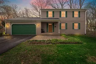 2007 Sherwood Dr, Valparaiso, IN 46385 - Photo 2